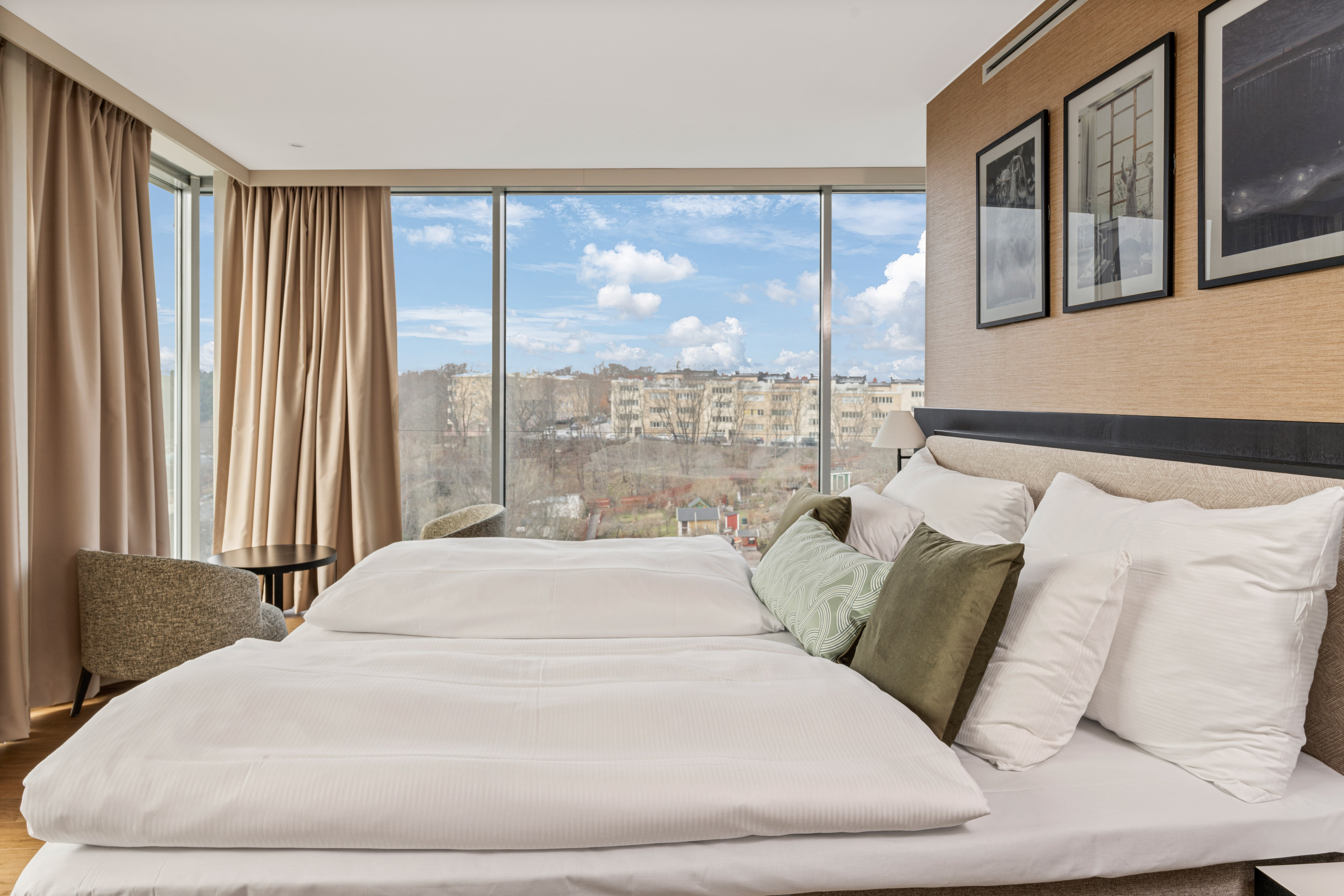 Hotellövernattning i nyrenoverat rum, inklusive spa