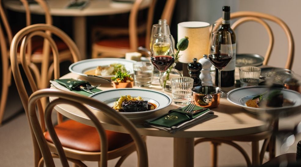 Höstinspirerad middag, hotell och frukost