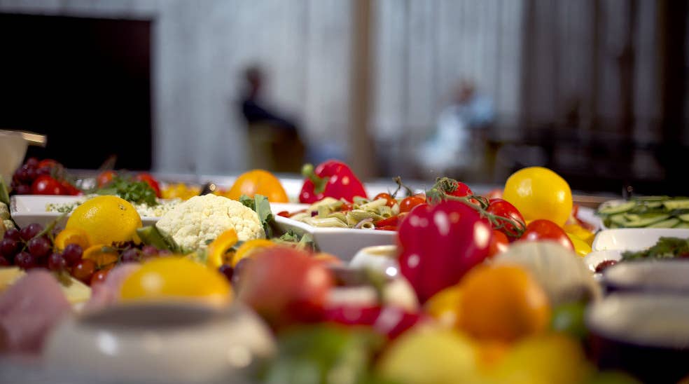 Detaljbild av grönsaker på buffén på Clarion Collection Hotel Grand Bodø i Norge