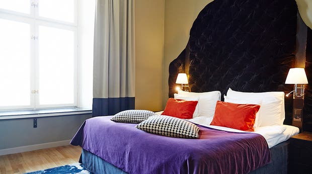 Stilren og farverig suite på Post Hotel Gøteborg