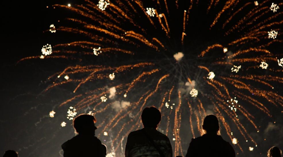 Nyårspaket - middag med utsikt och övernattning.