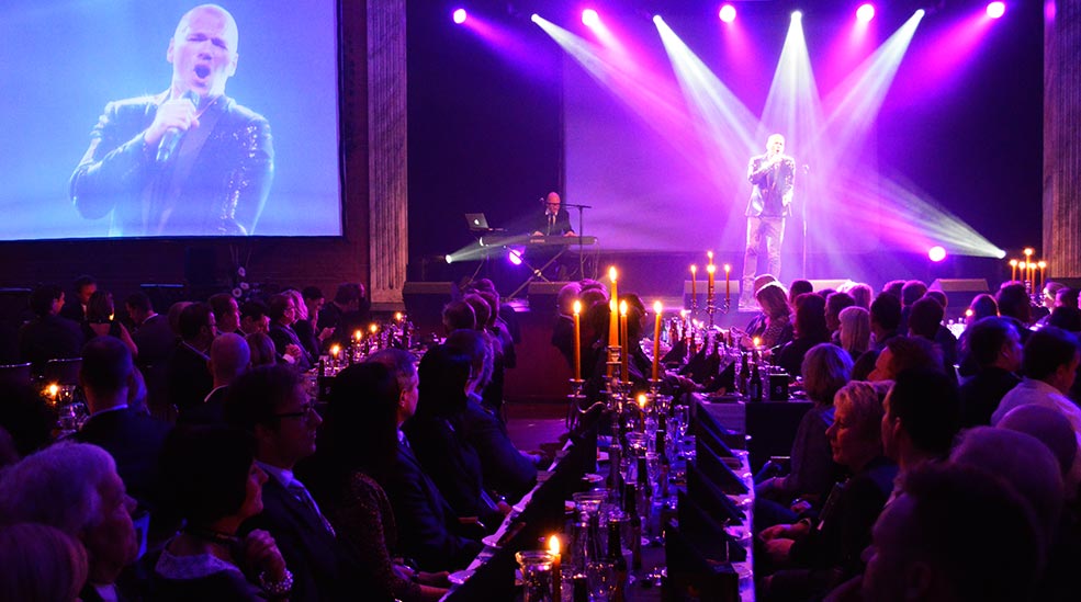 Middagsshow med Andreas Lungstedt i lokal Stora Björn på Quality Hotel Galaxen i Borlänge