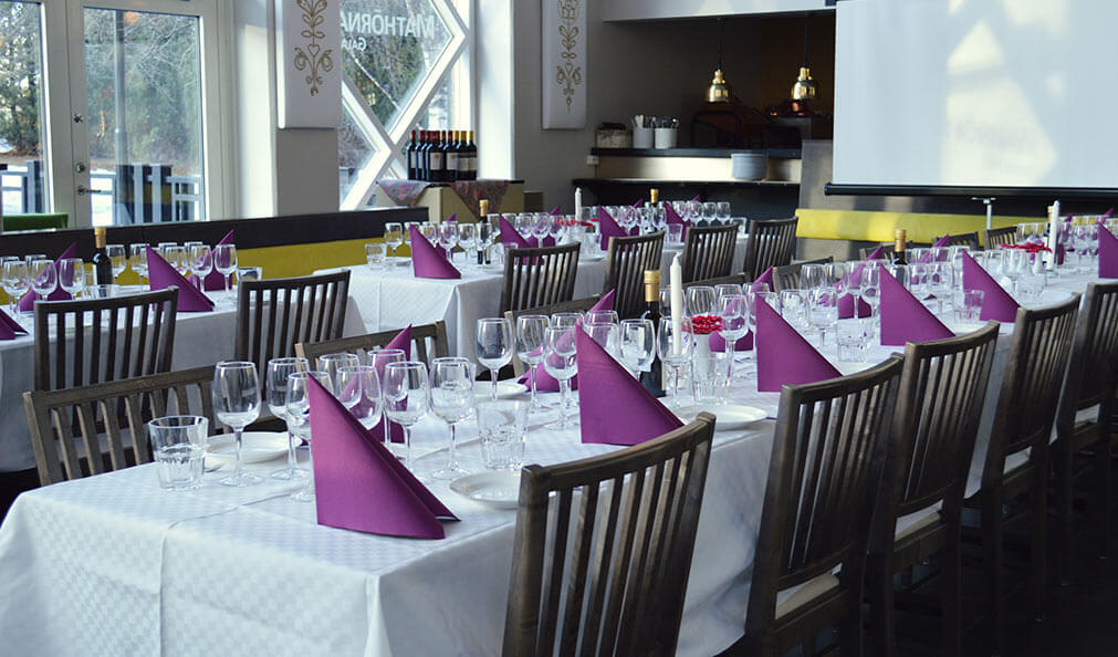 Bord dukade för middag i Restaurang Mathörnan på Quality Hotel Galaxen i Borlänge